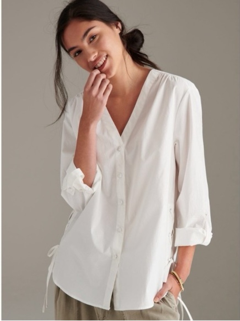 Anthropologie x Mare Mare White Button-Down V-Neck Blouse. Size XS